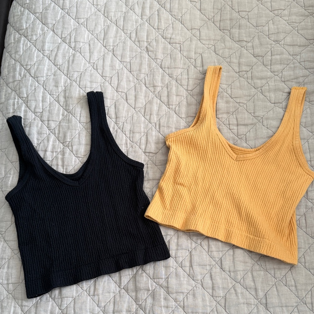 Stylish Black and Yellow Ribbed Women's Tops